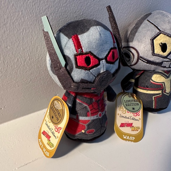Classy duo of Marvel’s Antman and The Wasp, Hallmark itty bitty’s 🐜 🐝 - Picture 2 of 6